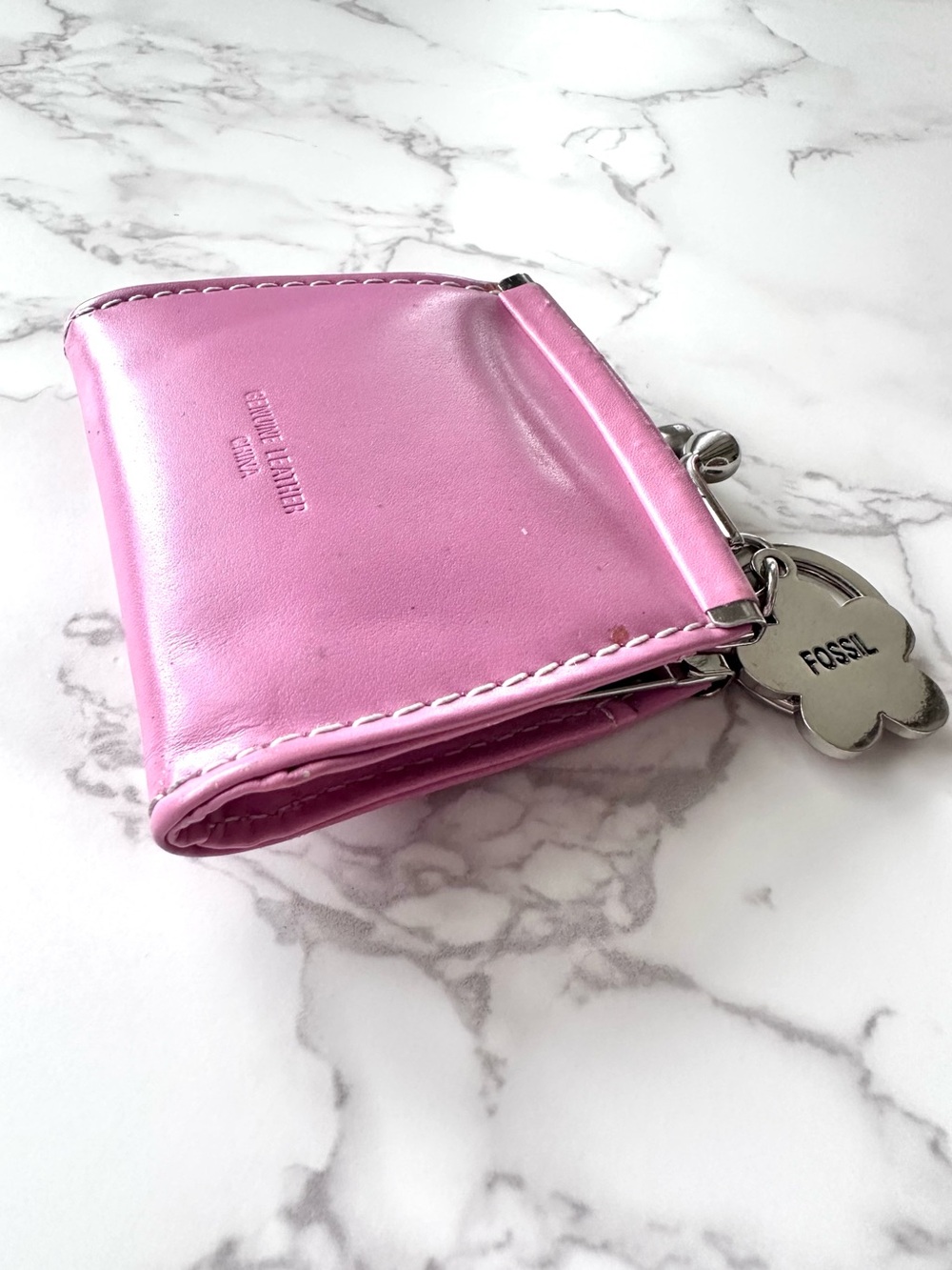 FOSSIL • Genuine Leather Pink Coin Purse with Flower Keychain - Picture 4 of 5